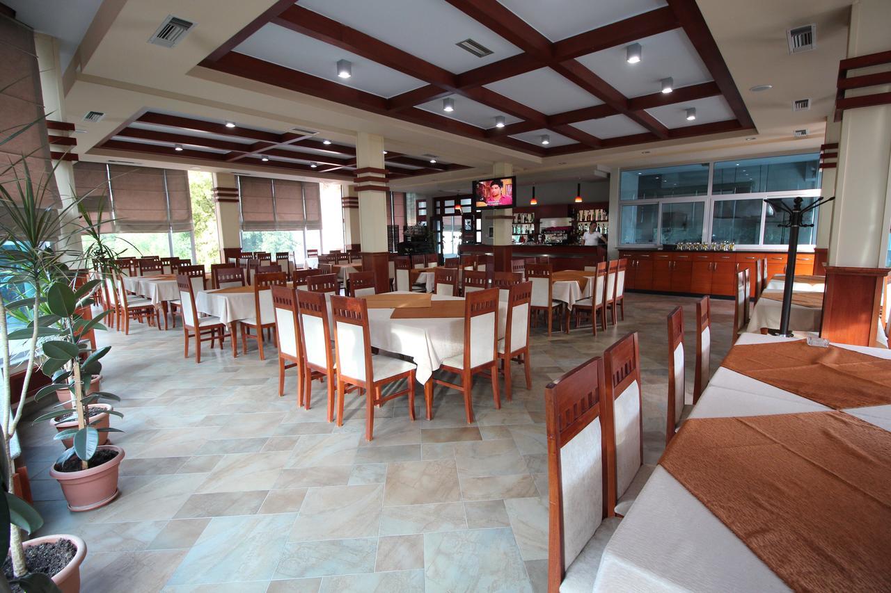 Hotel Piazza Peshkopi Εξωτερικό φωτογραφία